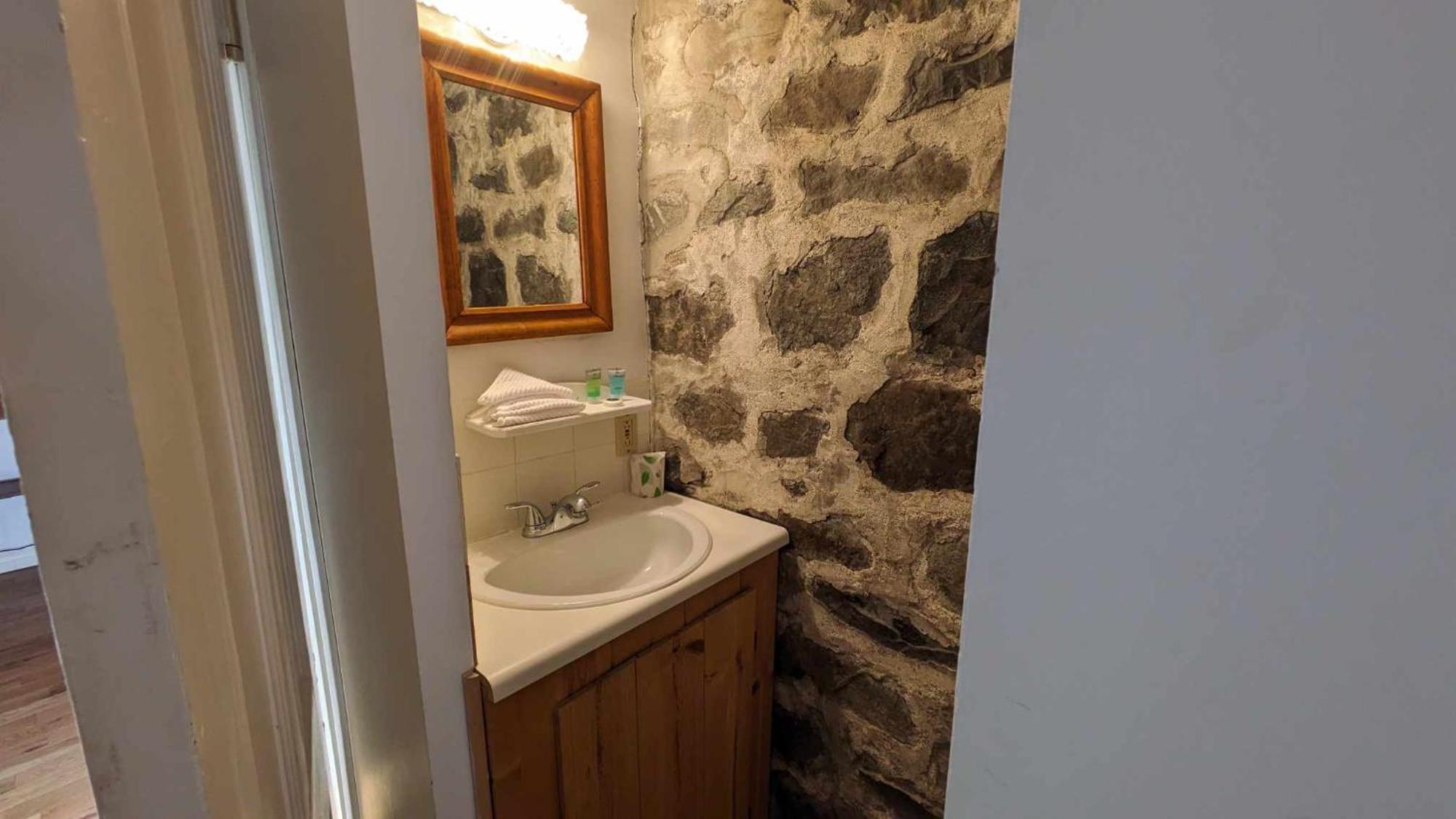 La Maison Rousseau Hotel Montmagny Room photo