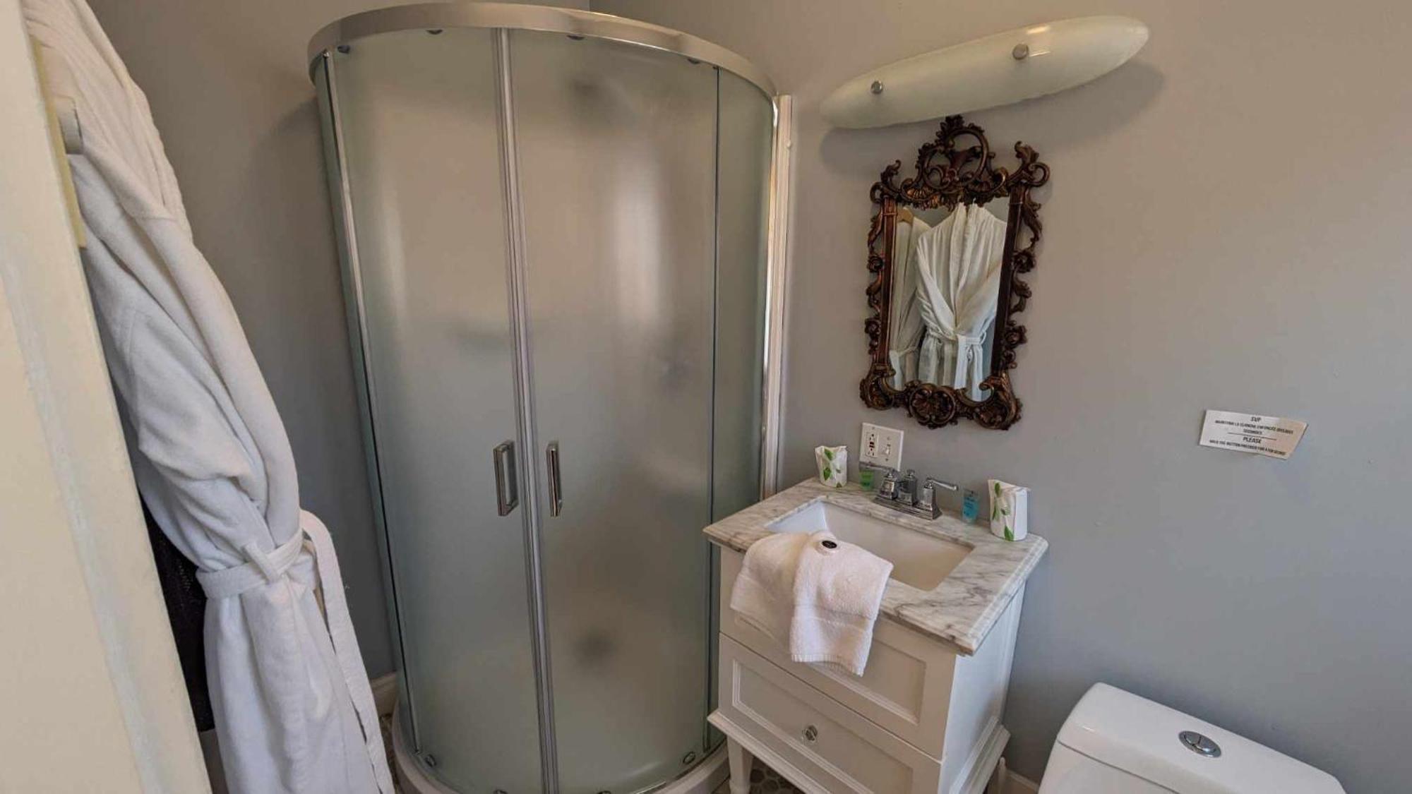La Maison Rousseau Hotel Montmagny Room photo